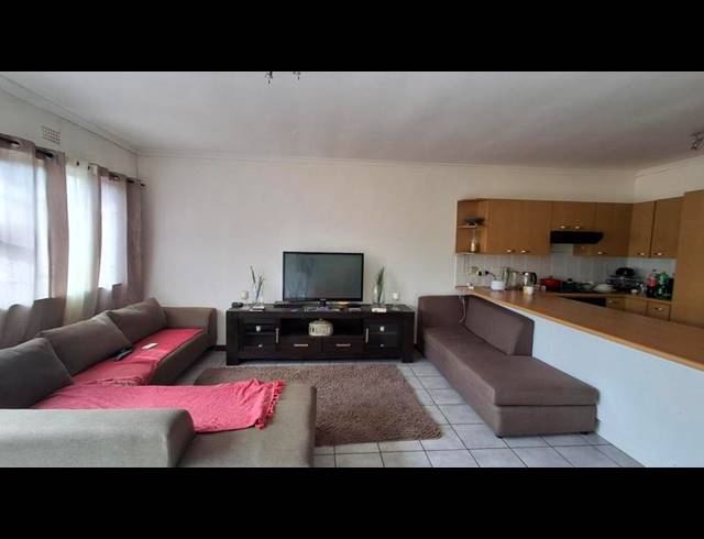 2 BEDROOM PROPERTY TO RENT IN SILVER OAKS